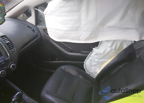 2017 Kia Forte Ex z USA, uszkodzony, nr VIN KNAFX5A87H5719040